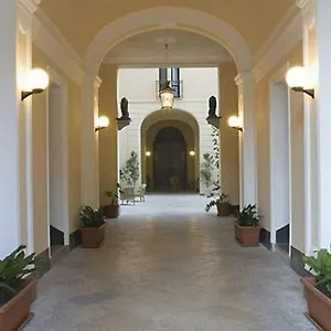 Palazzo Serraino Aparthotel Trapani